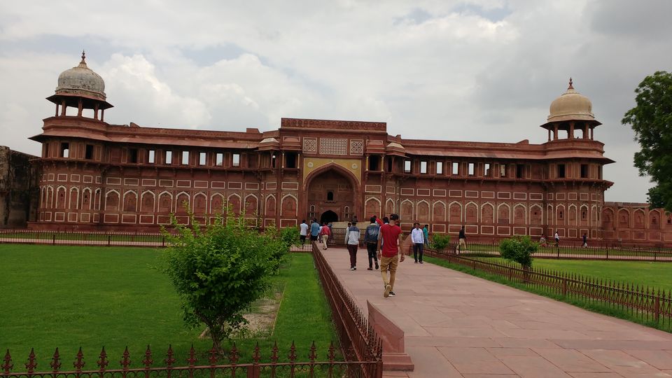 Photo of Agra Fort, Rakabganj, Agra, Uttar Pradesh, India by Sarvjeet B