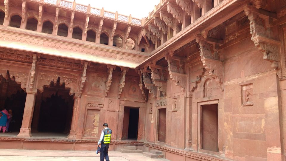 Photo of Agra Fort, Rakabganj, Agra, Uttar Pradesh, India by Sarvjeet B