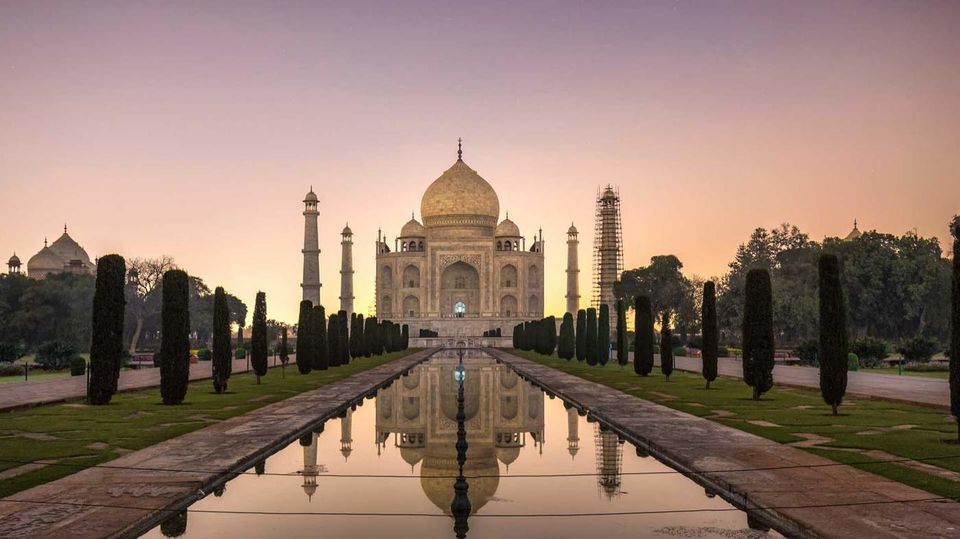 Photo of Capturing the beauty of Taj Mahal in lens 1/1 by Aisha Aggarwal