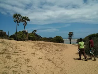 Photo of Alamparai Fort, Edaikazhinadu, Tamil Nadu, India by Parul