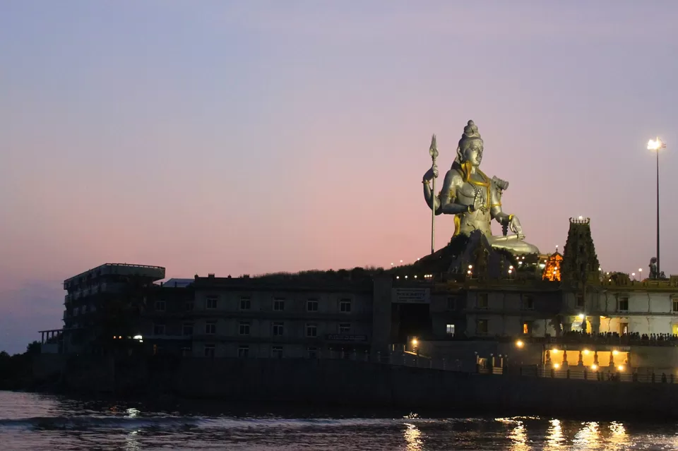 Photo of Murdeshwar Beach by Suresh Shastri
