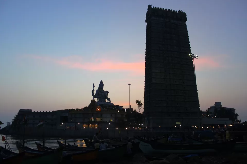 Photo of Murdeshwar Beach by Suresh Shastri
