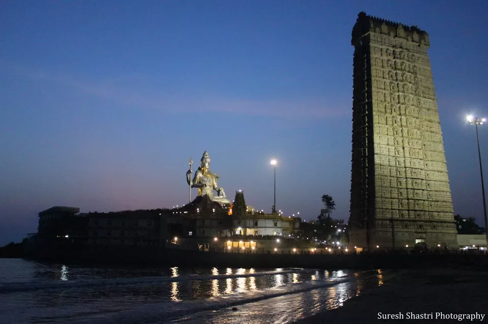 Photo of Murdeshwar Beach by Suresh Shastri