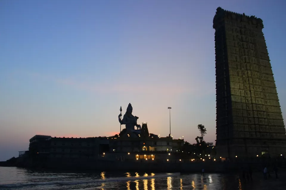 Photo of Murdeshwar Beach by Suresh Shastri