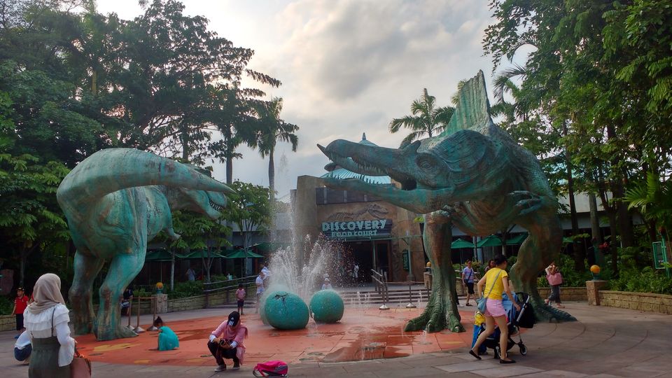 Photo of Universal Studios Singapore : What's in there? by Prajna Padaki