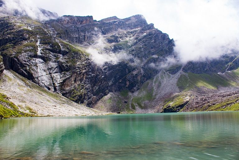 Photo of Valley of flowers national park by Kavipriya Adhinarayanan