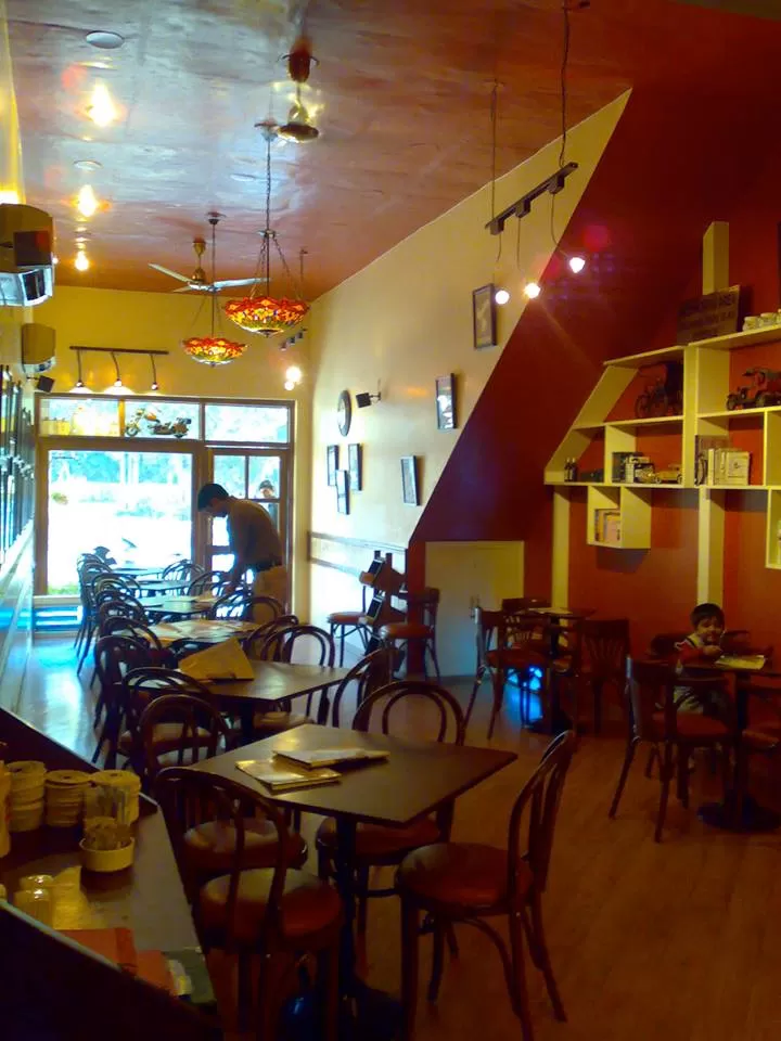 Photo of Back Packers Cafe, Purv Marg, Industrial Area Phase I, Chandigarh, India by Siddharth S