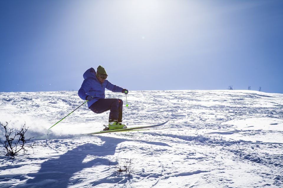 Photo of Feeling Delhi's Heat? Pack Your Bags and Head to This Ski Resort in Gulmarg ASAP! by Siddharth Sujan