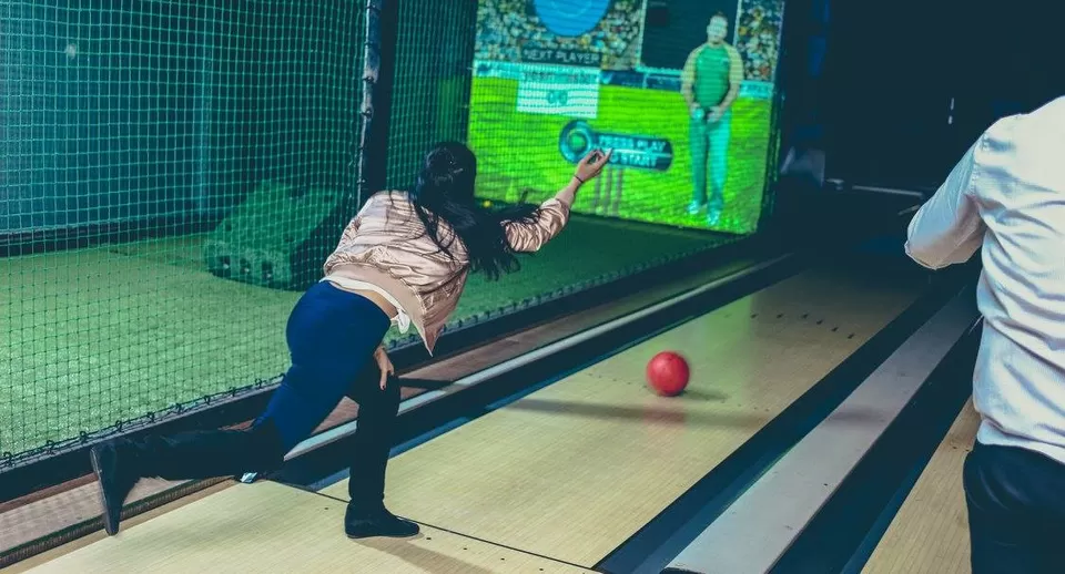 Photo of Yes Minister Bowling,Bar & Kitchen, Vijay Mandal Enclave, Kalu Sarai, New Delhi, Delhi, India by Siddharth S