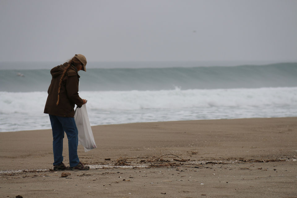 Photo of Corona Is Cleaning Up Mumbai's Juhu Beach This World Environment Day And Here's How You Can Sign Up by Siddharth Sujan