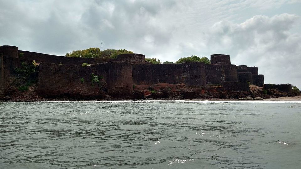 Photo of There's A Massive Hidden Fort In Maharashtra And We Bet You Don't Know About It At All! by Siddharth Sujan