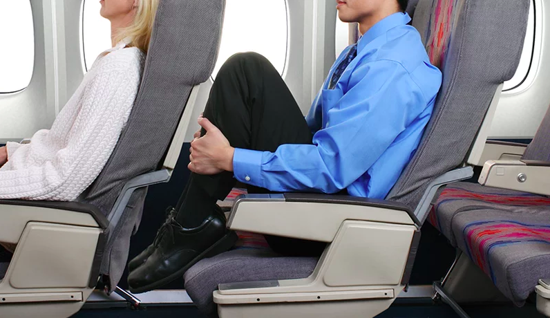 Photo of Research Says Airline Seats Are Shrinking And A 6-Foot Flyer Is Pissed AF by Siddharth Sujan