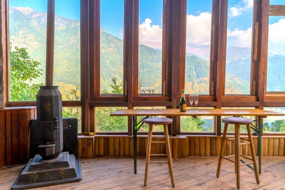 Photo of This Chalet In Manali Is Calling Out To All Luxury Seekers Out There by Siddharth Sujan