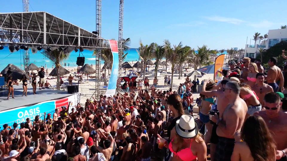 Photo of Can You Cancun? 2/3 by Devika Maheshwari