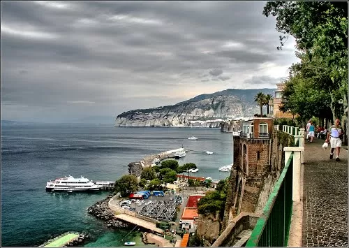 Photo of Sorrento, Naples, Italy by Alexa