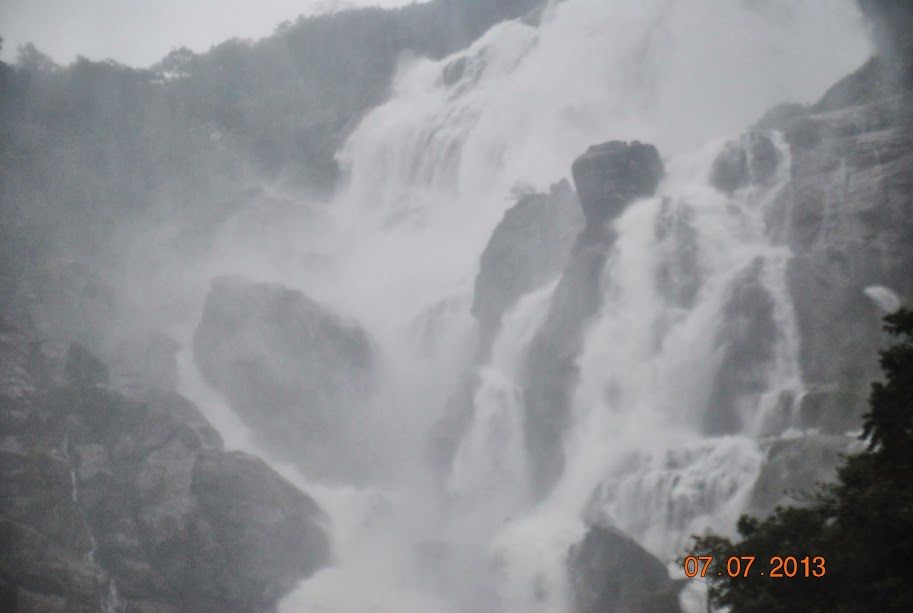 Photo of Travel chronicles – Dudhsagar, June 2013 5/6 by Natasha Virdi