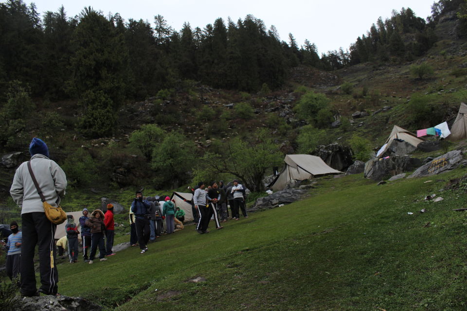 Photo of Saurkundi Pass - A Trail offers you to enjoy the timeless beauty of Kullu valley by Rishi Datta