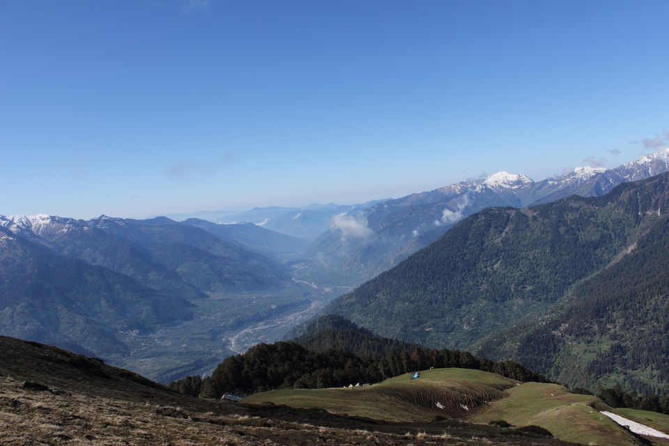 Photo of Saurkundi Pass - A Trail offers you to enjoy the timeless beauty of Kullu valley by Rishi Datta