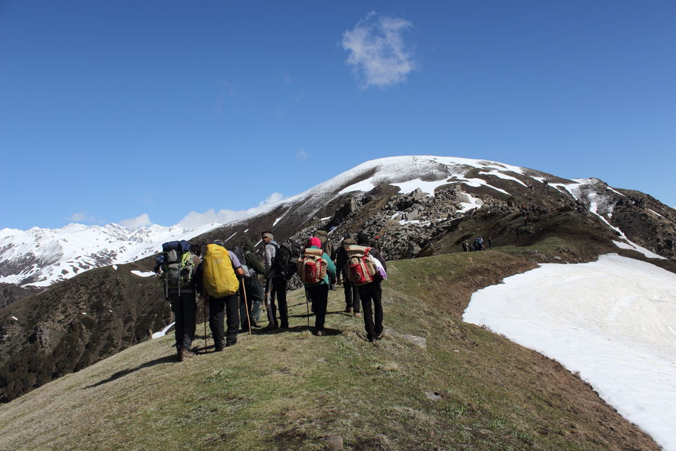 Photo of Saurkundi Pass - A Trail offers you to enjoy the timeless beauty of Kullu valley by Rishi Datta