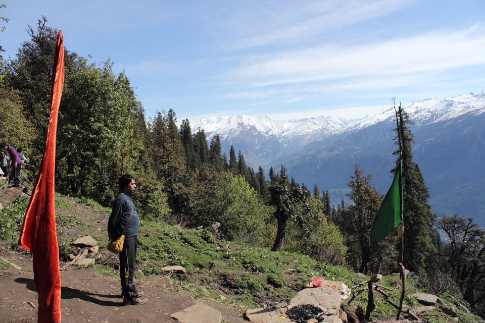 Photo of Saurkundi Pass - A Trail offers you to enjoy the timeless beauty of Kullu valley by Rishi Datta