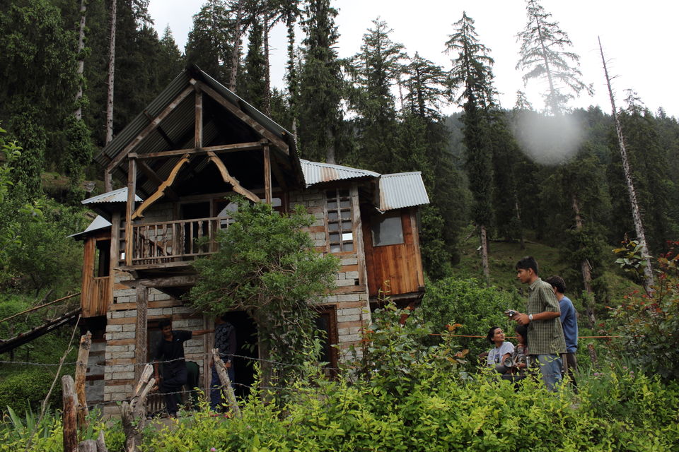 Photo of Saurkundi Pass - A Trail offers you to enjoy the timeless beauty of Kullu valley by Rishi Datta