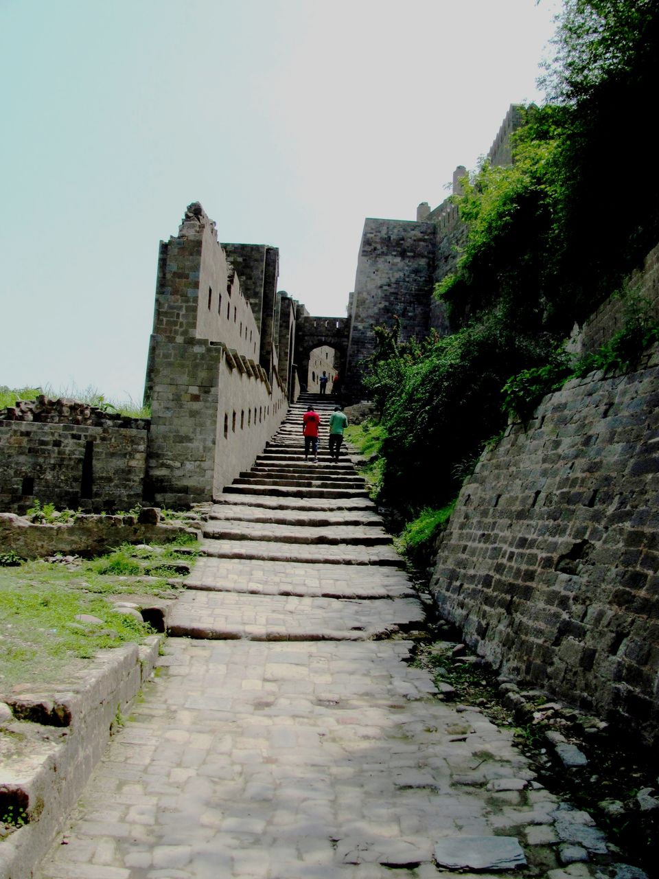 Photo of A fort in lap of mountains... 2/5 by Manu K K Verma