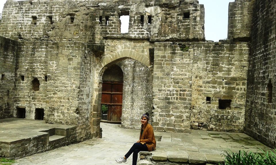 Photo of A fort in lap of mountains... 5/5 by Manu K K Verma