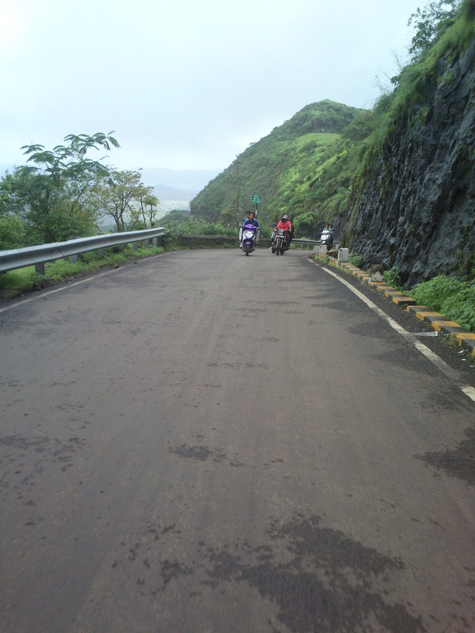 Photo of Sinhagad Fort, Thoptewadi, Maharashtra, India by theuncanny_traveller