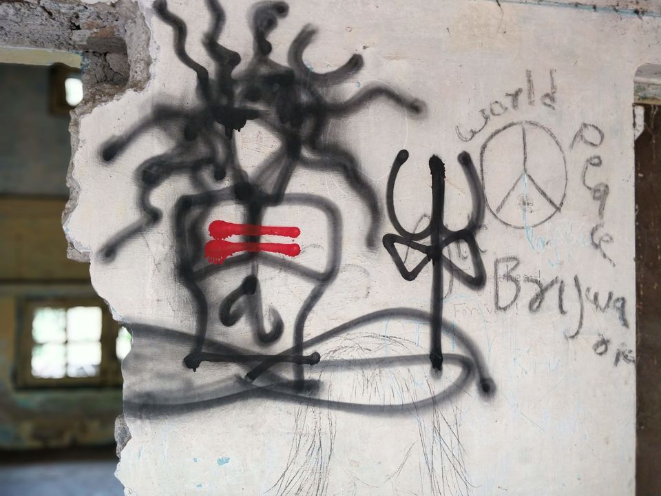 Photo of Beatles Ashram, Swarg Ashram, Rishikesh, Uttarakhand, India by theuncanny_traveller