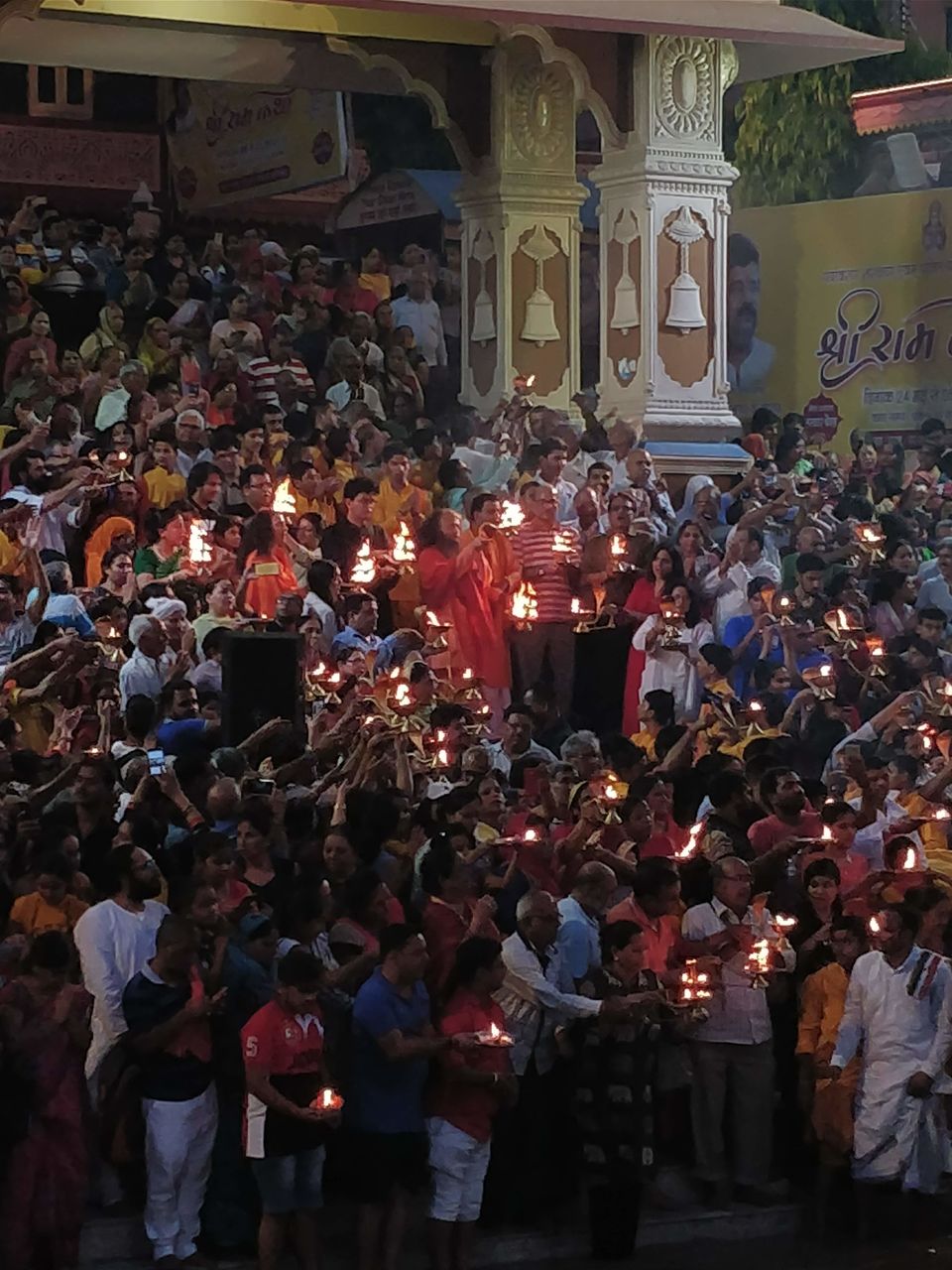 Photo of Ganga Aarti at Parmarth Niketan #RishikeshTravel 1/1 by theuncanny_traveller