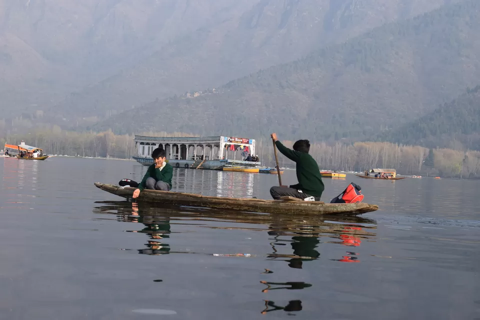 Photo of Dal Lake, Srinagar by Tatwadarsi Dash