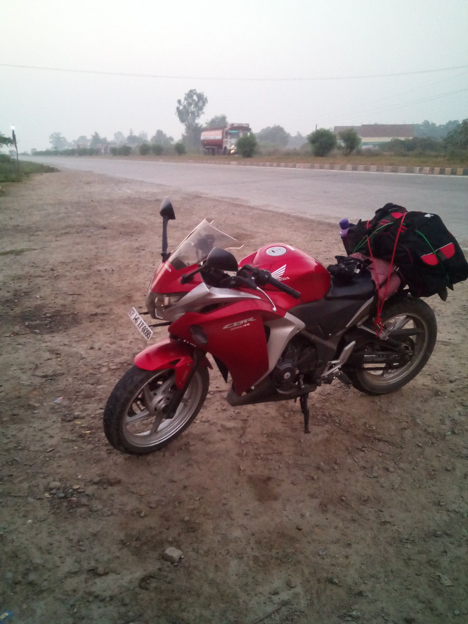 Photo of Delhi to Dhanbad on a motorcycle. My first travelogue. by Kaushik Ghoshal
