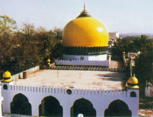 Photo of Dargah Yousufain Sharifain, Nampally Darga Road, Bharat Nagar, Aghapura, Nampally, Hyderabad, Telangana, India by Sourjya Das