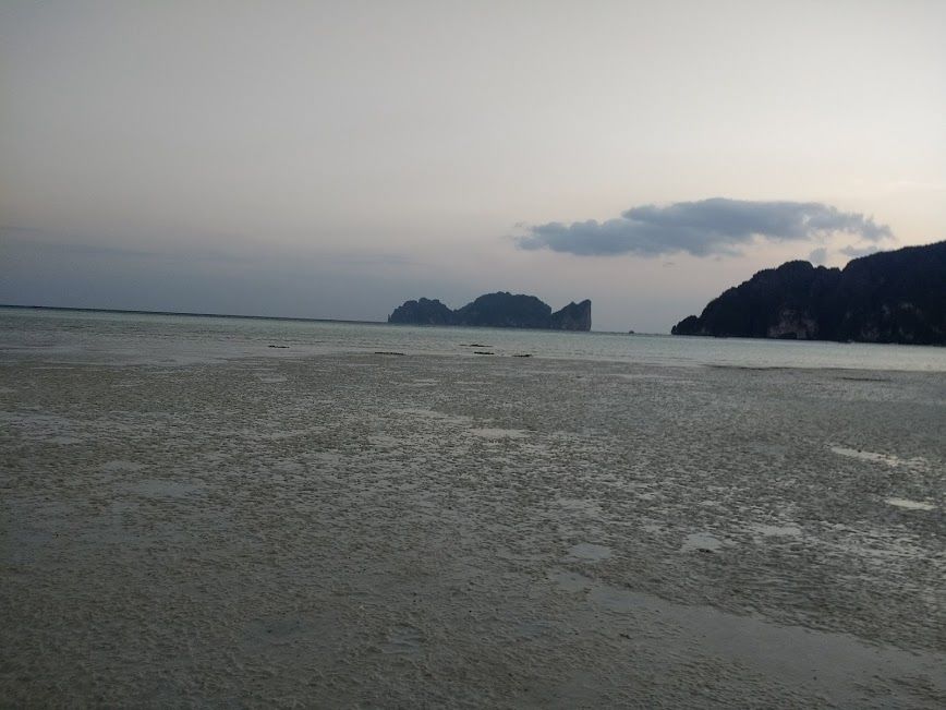 Photo of Phi Phi Island : The beauty crown of Thailand 10/39 by Bhumika Mehta