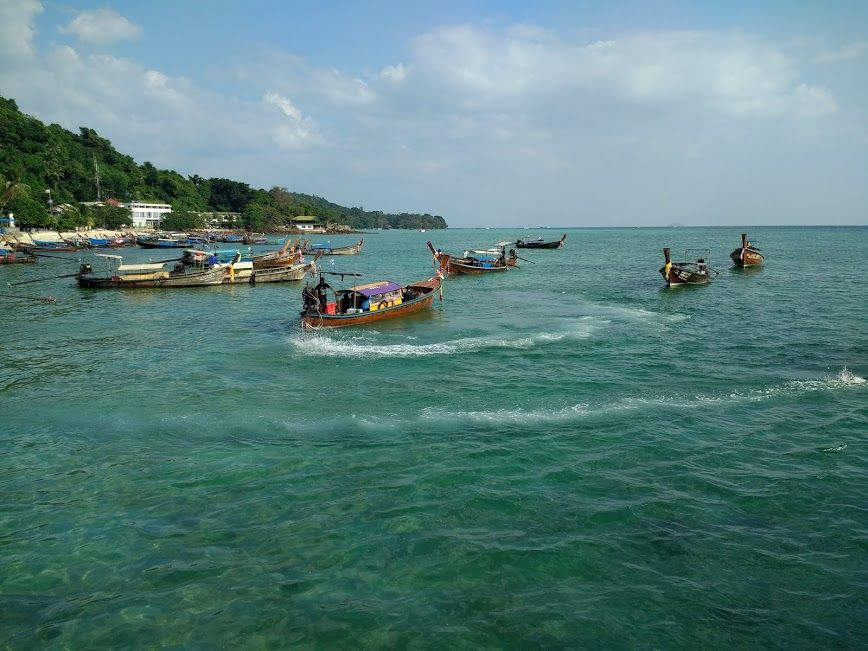Photo of Phi Phi Island : The beauty crown of Thailand 16/39 by Bhumika Mehta