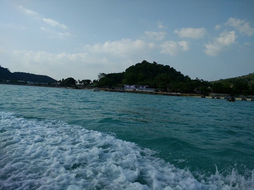 Photo of Phi Phi Island : The beauty crown of Thailand 18/39 by Bhumika Mehta
