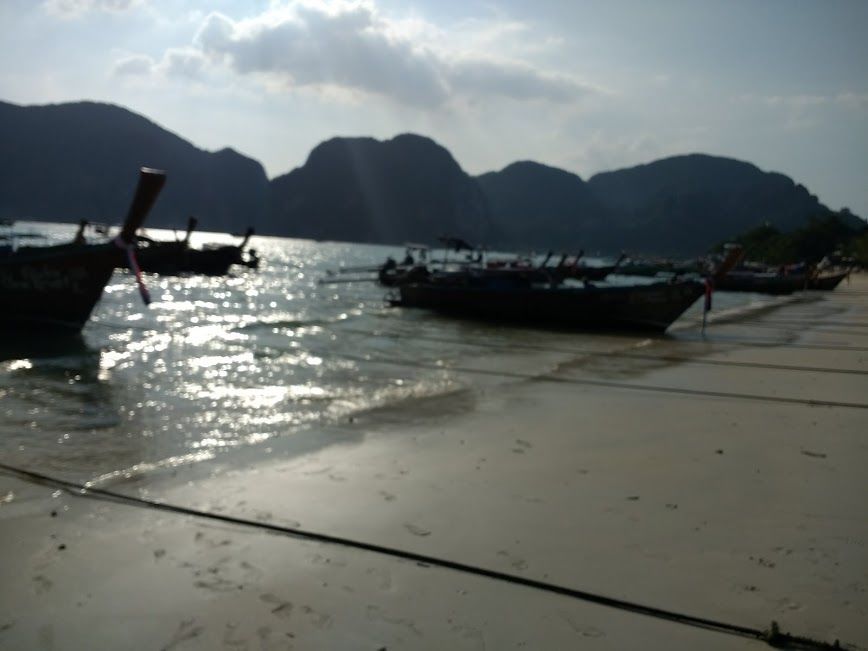 Photo of Phi Phi Island : The beauty crown of Thailand 22/39 by Bhumika Mehta