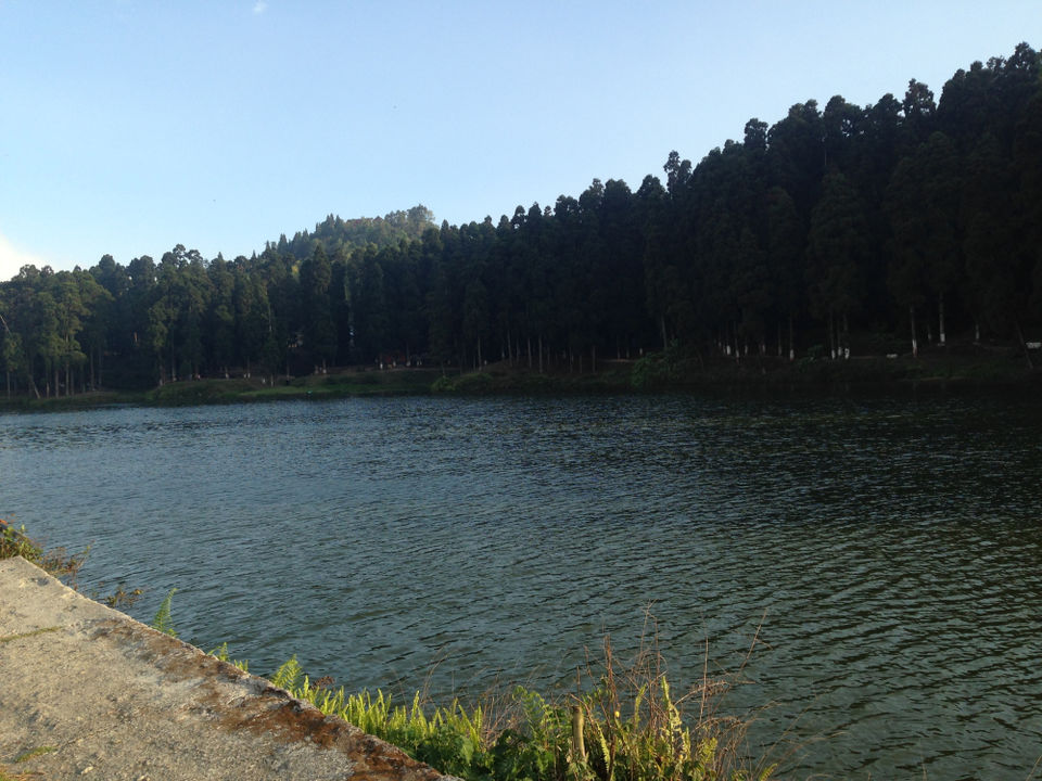 Photo of Place Burnt by Fire: Mirik 2/6 by Rambling Passport