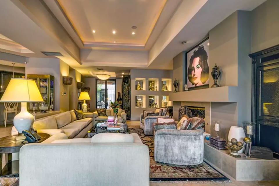 Photo of Gorgeous Celebrity Homes That You Can Actually Book Right Now! 6/13 by Richa Devi