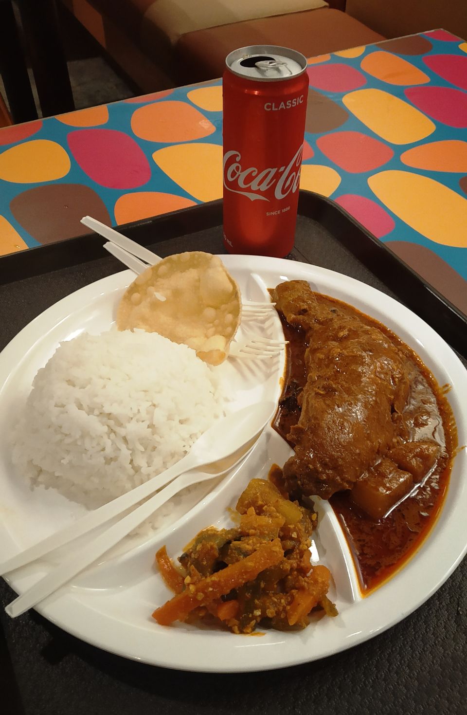 Photo of Food trailing in Singapore... All the scrumptious food without a dent in your wallet! by Ashutosh Patil