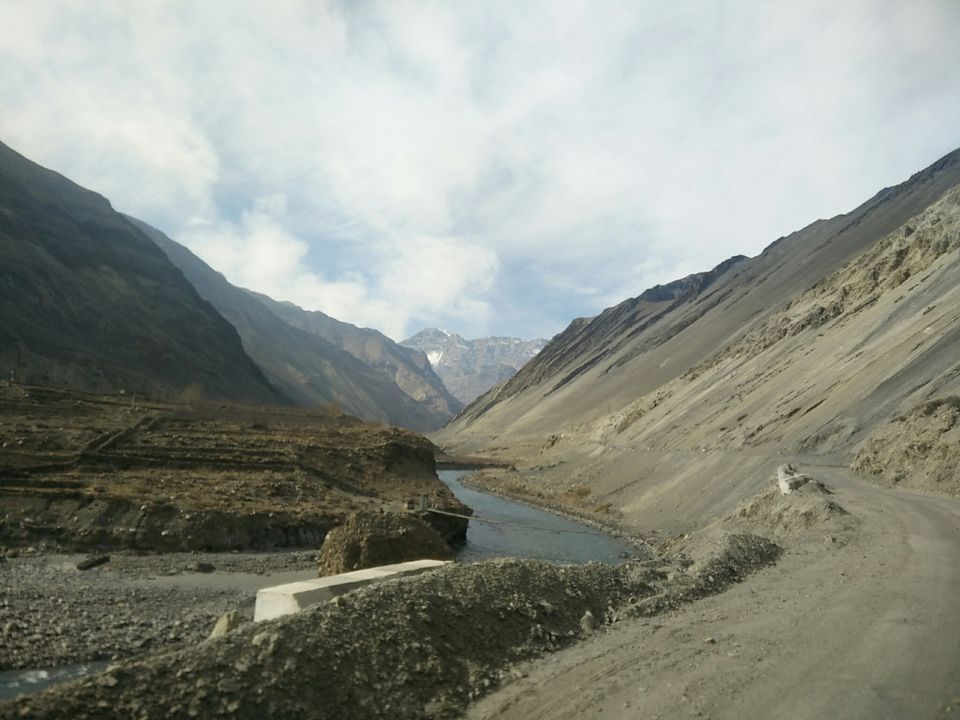 Photo of Pin River Tributary, Lahaul And Spiti, Himachal Pradesh, India by Aniket Singh ( Hippies Adventures )