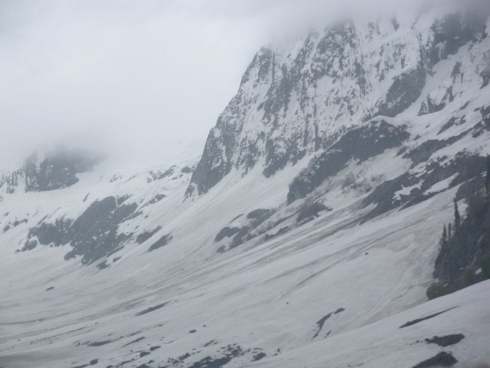 Photo of Family sojourn to Kashmir: Paradise on earth 5/15 by Dishita.1210