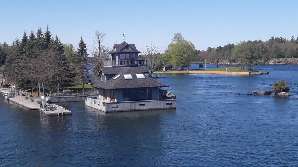 Photo of Incredible wonder, 1000 Islands! 1/11 by Farawayfromthemaddingcrowd