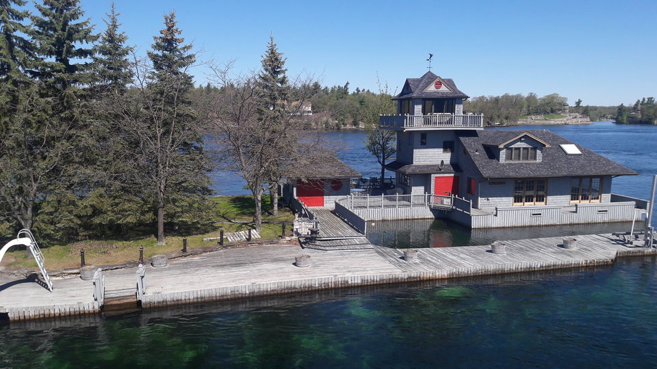 Photo of Incredible wonder, 1000 Islands! 2/11 by Farawayfromthemaddingcrowd