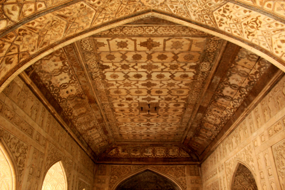 Photo of Agra Fort – 11 Interesting Facts by Souparna Chakraborty