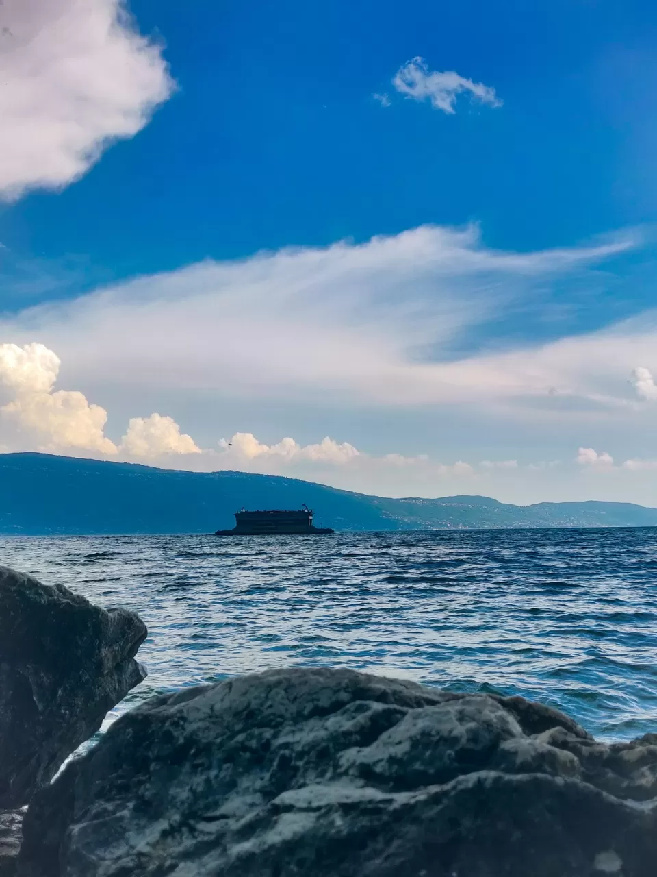 Photo of Lake Garda, Italy by Kunal Munjal