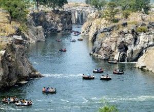 Photo of HOGENAKAL Falls 1/4 by devarajan