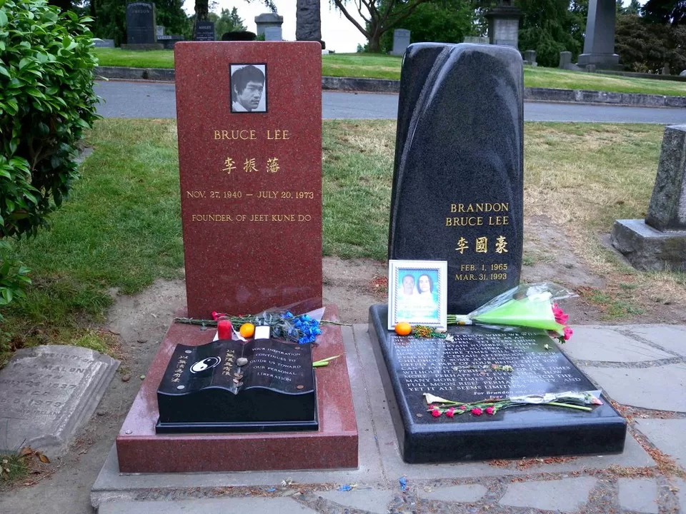 Photo of Bruce Lee's Gravesite, 15th Avenue East, Seattle, WA, United States by Rahul