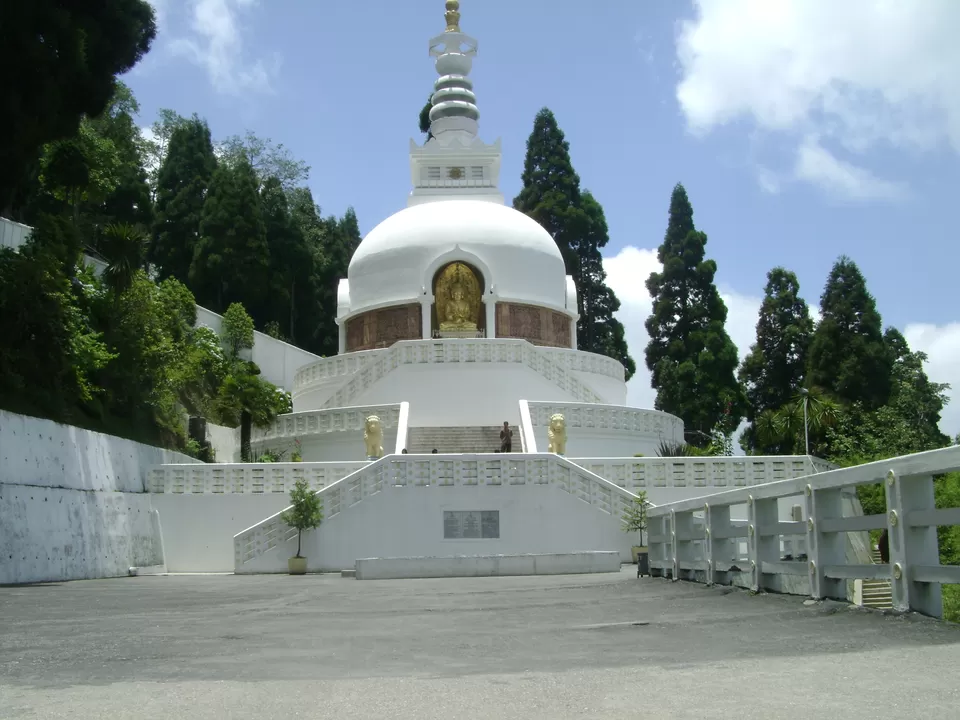 Photo of Peace Pagoda, West Point, Darjeeling, West Bengal, India by Rahul