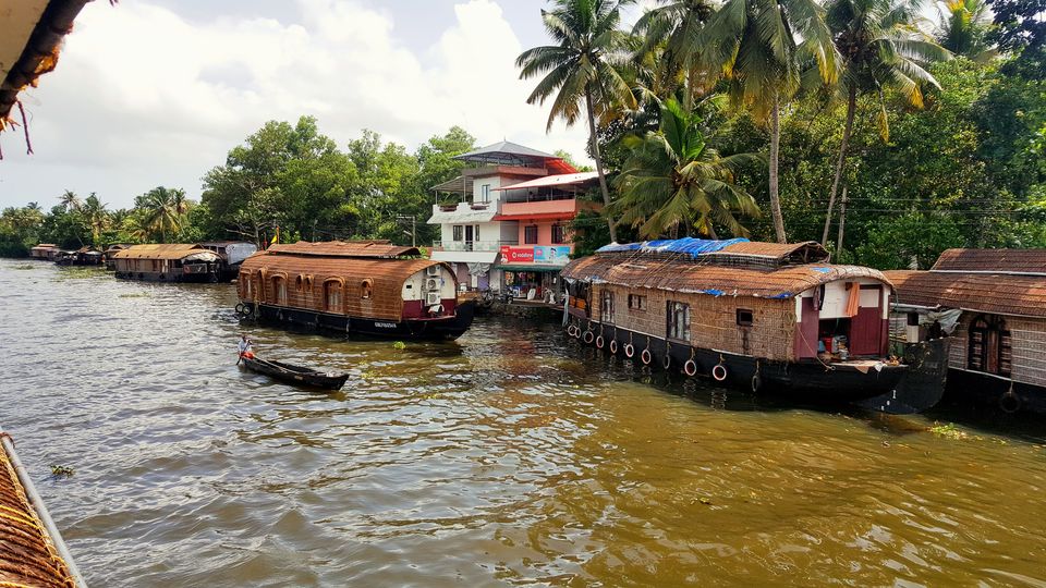 Photo of Should you take the Houseboat in Kerala? 1/11 by PriyaYorindren